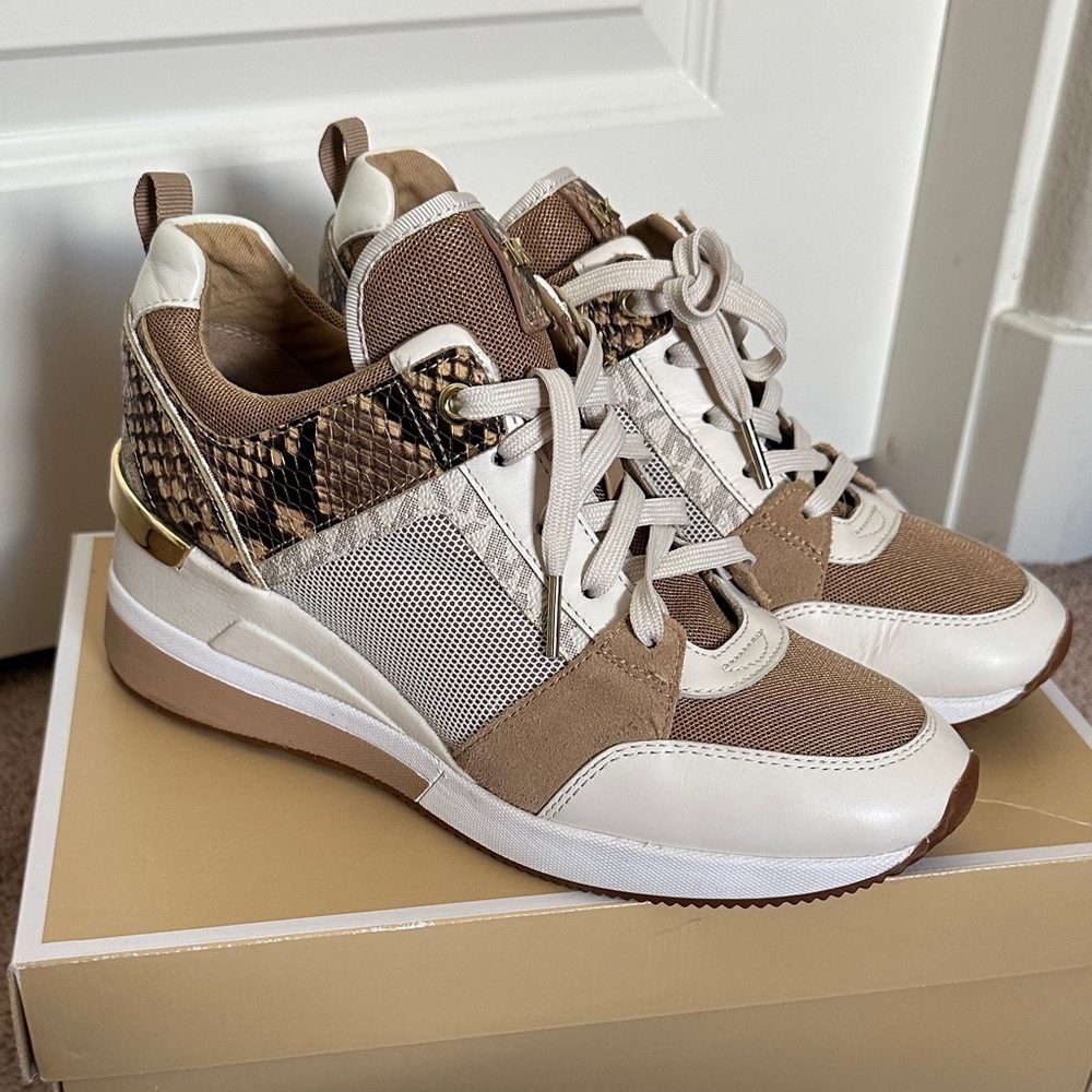 Michael Kors Women's Beige and Snake Print Suede/Leather Sneakers Size 8M